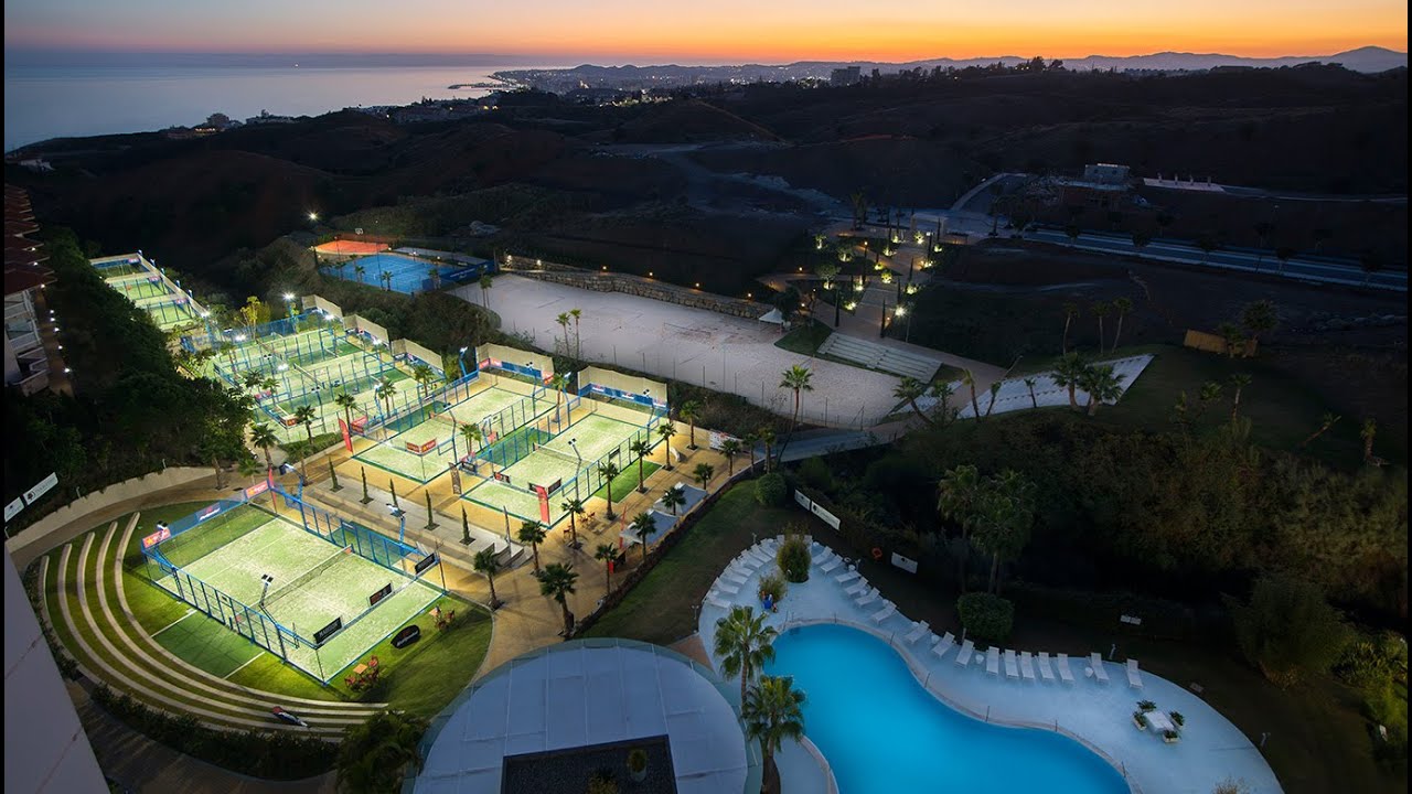 Padel & Tennis Courts