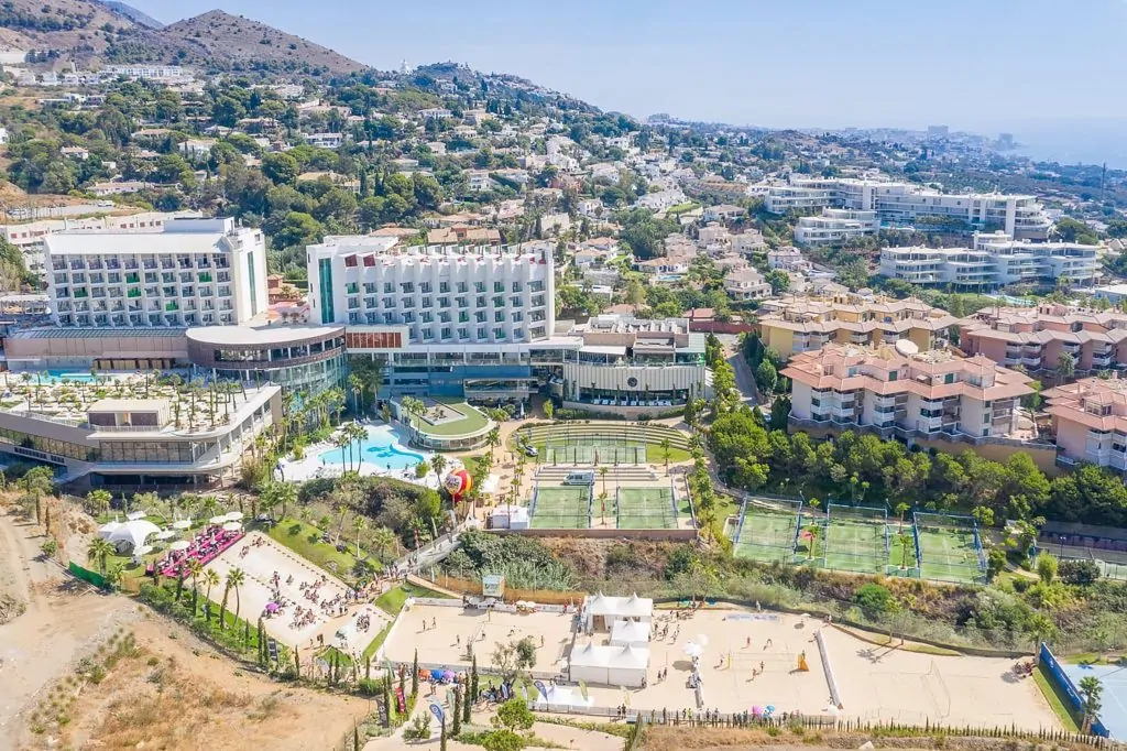 Sports & Leisure Complex